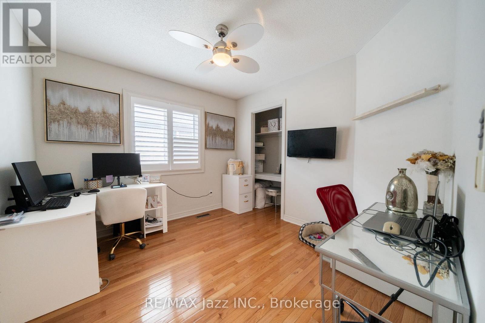 550 BERT BUDD AVENUE - 29