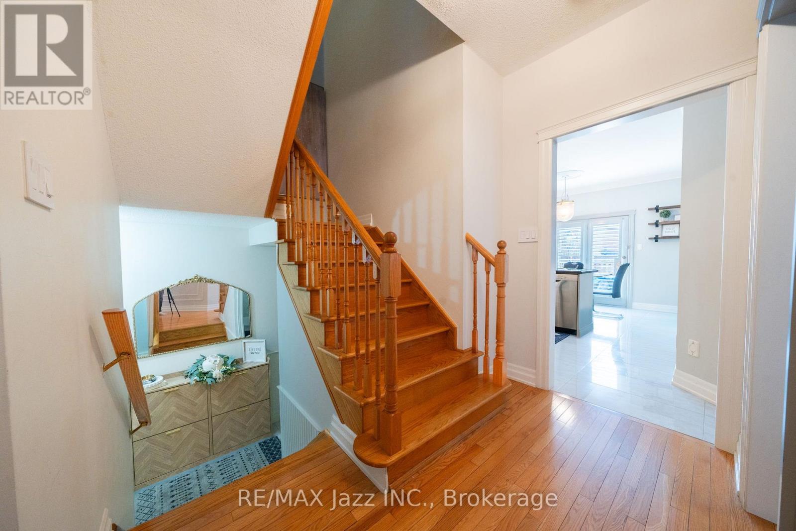 550 BERT BUDD AVENUE - 6