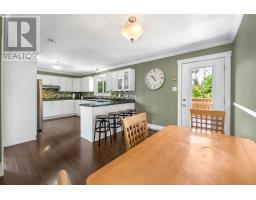 12 Riverview Place thumbnail 16