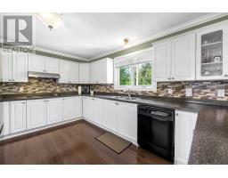 12 Riverview Place thumbnail 18