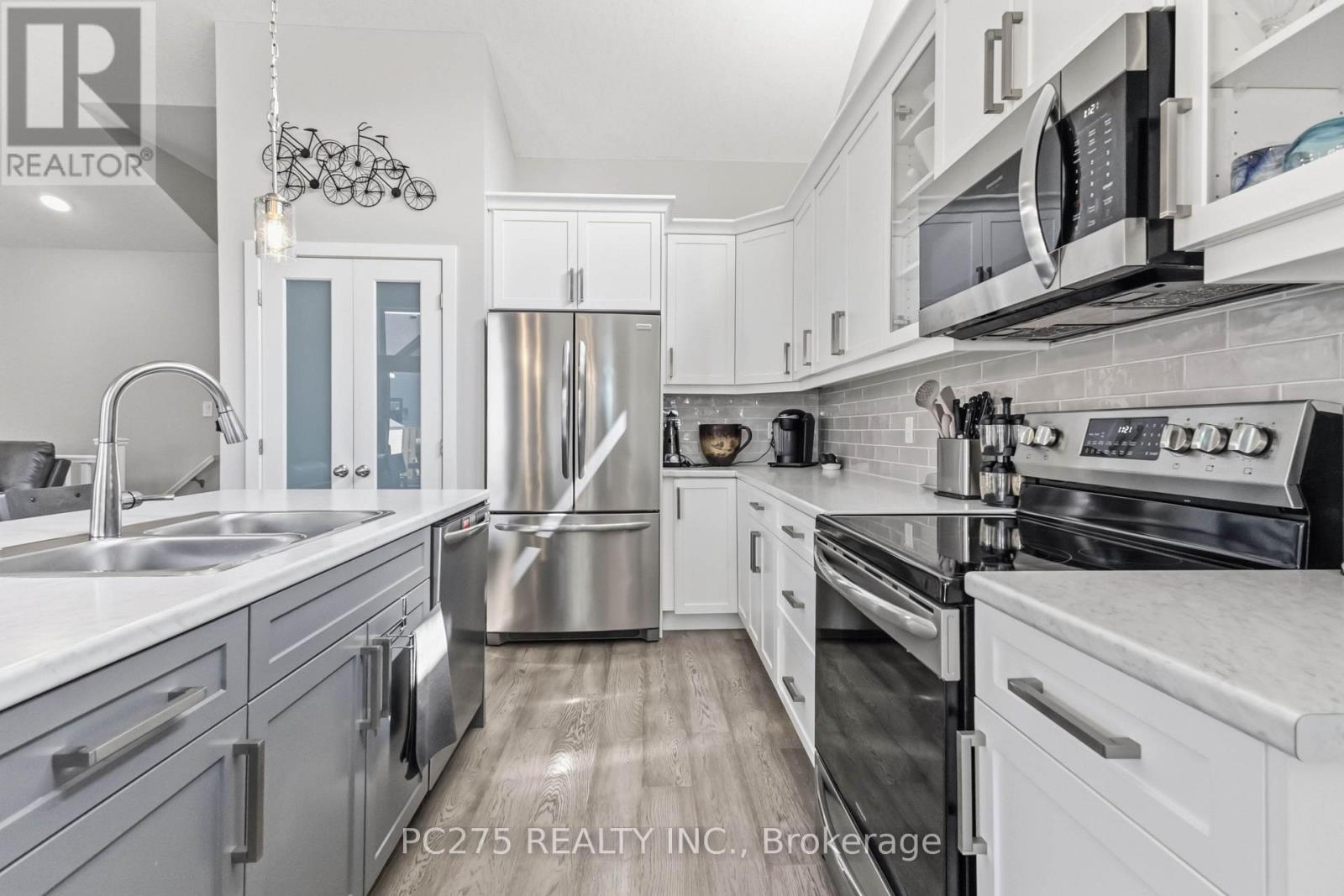 246 HILL STREET - 11