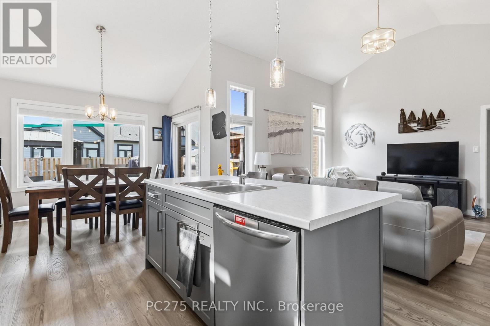 246 HILL STREET - 14