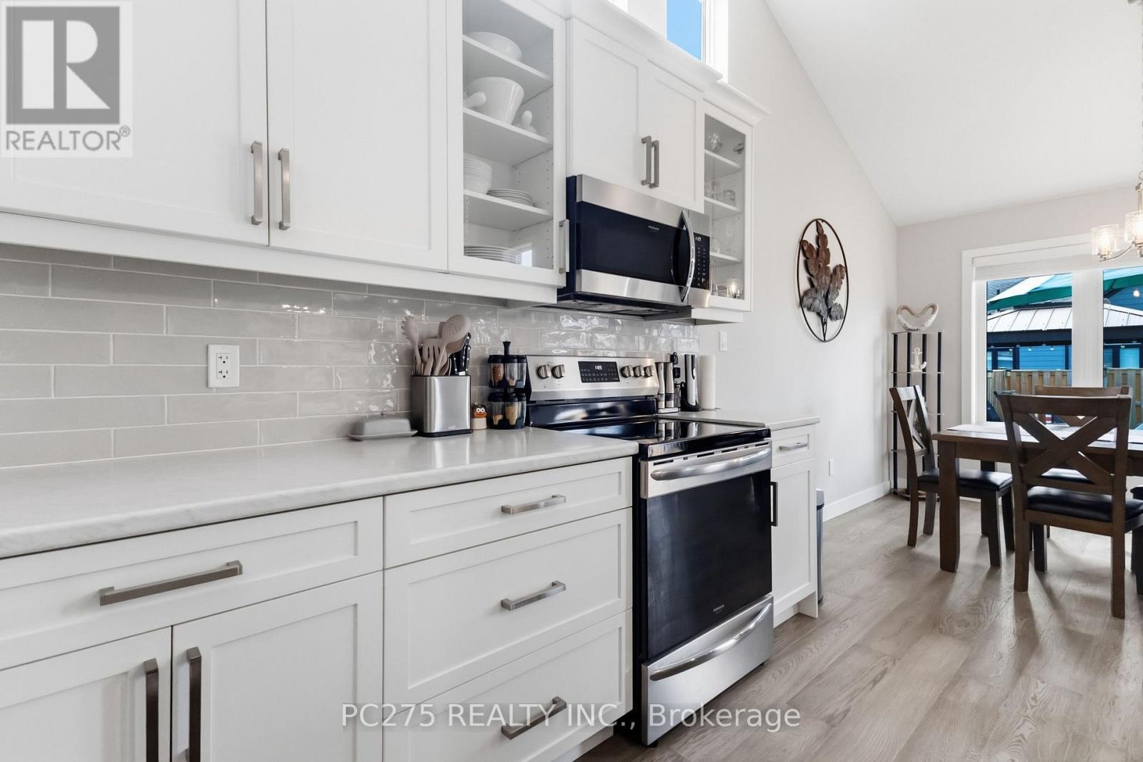 246 HILL STREET - Image 15