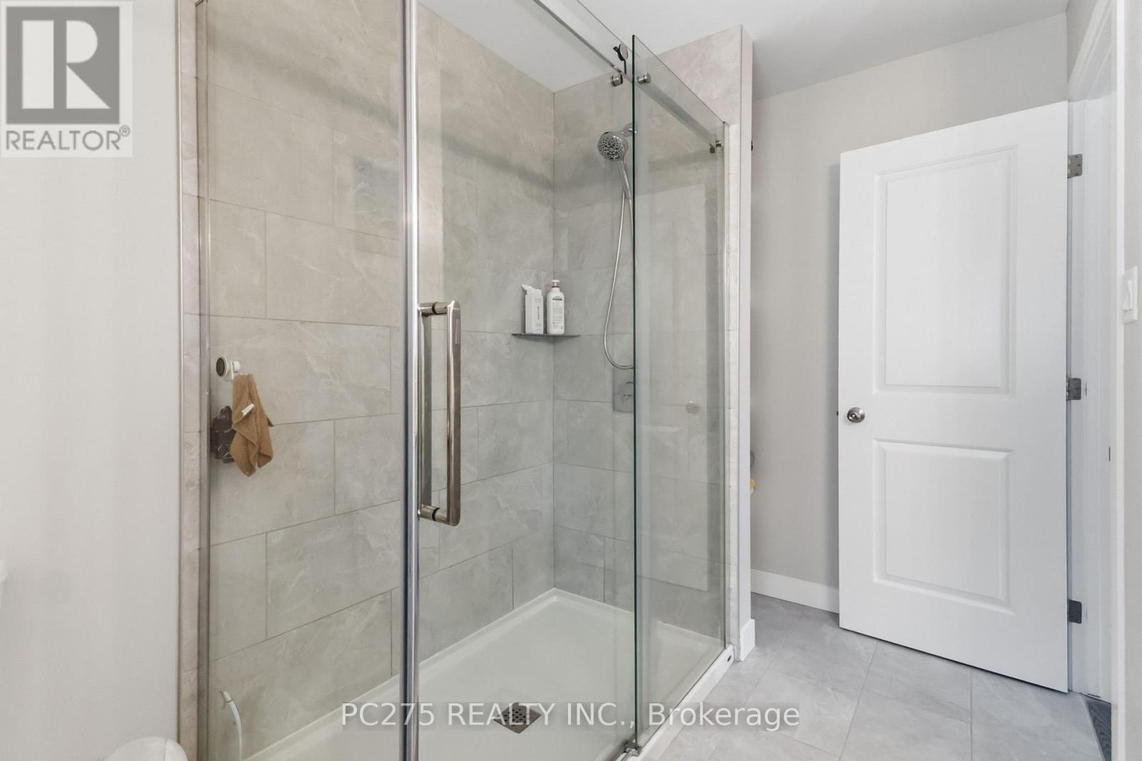 246 HILL STREET - Image 27