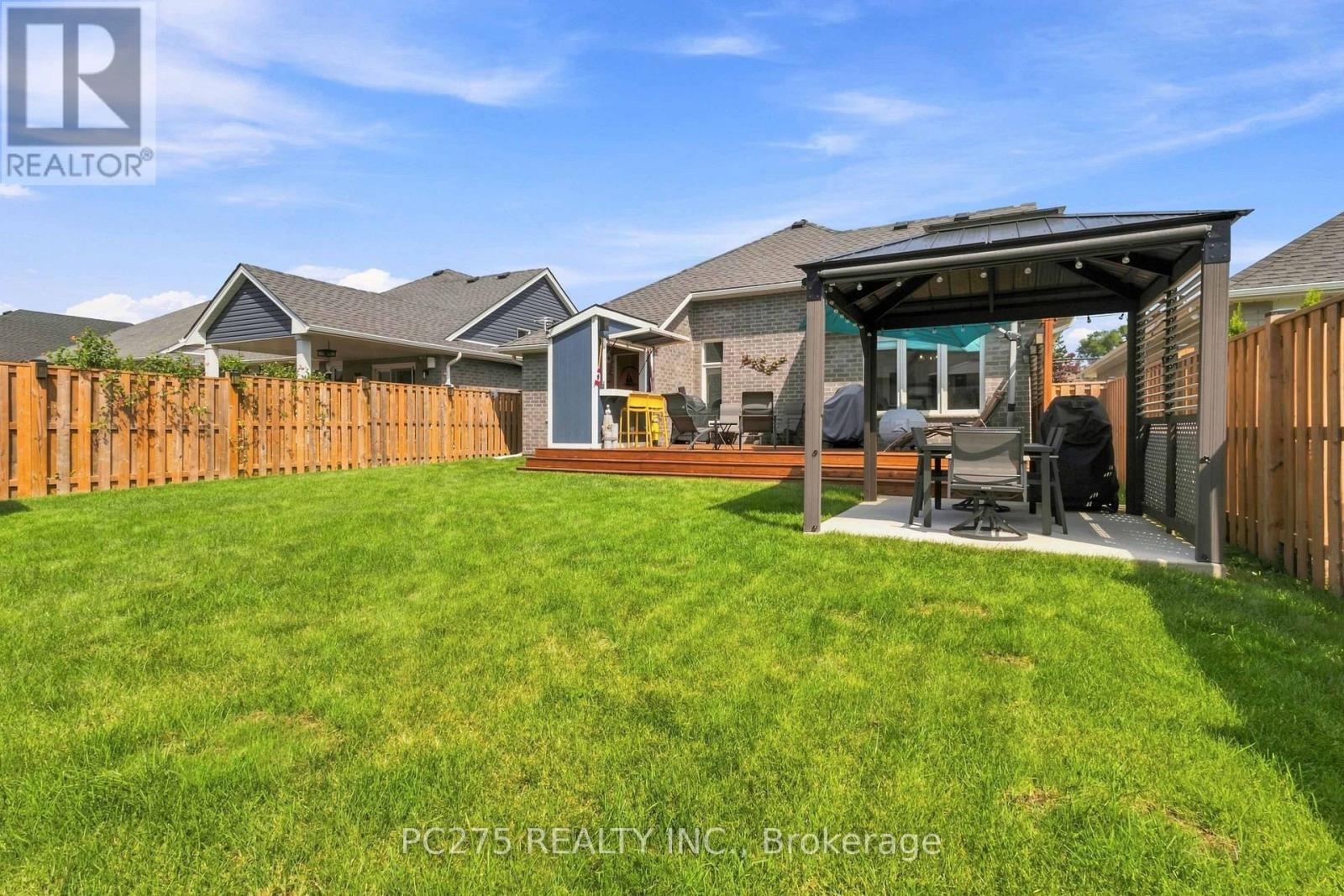 246 HILL STREET - Image 30