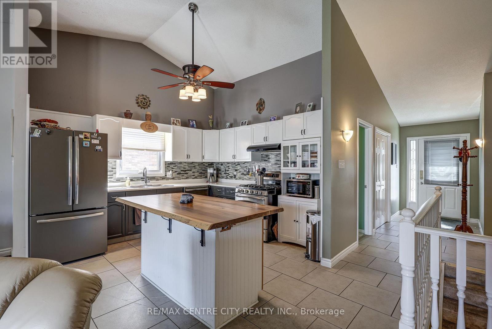 12 SECOND AVENUE - Image 19