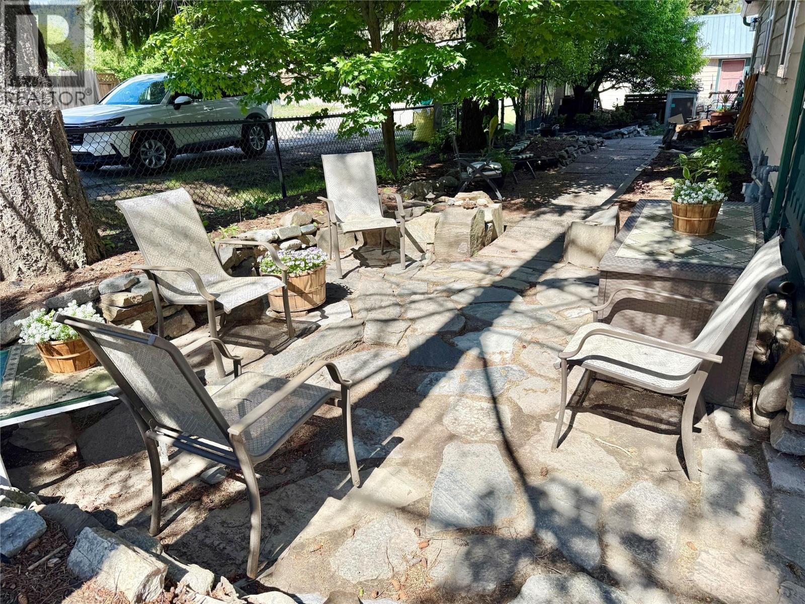1050 Hillside Avenue - Image 32