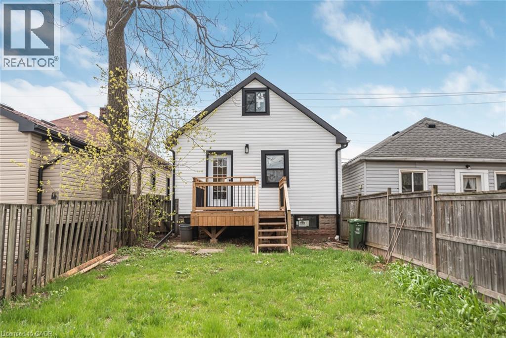 297 BRITANNIA Avenue - 43