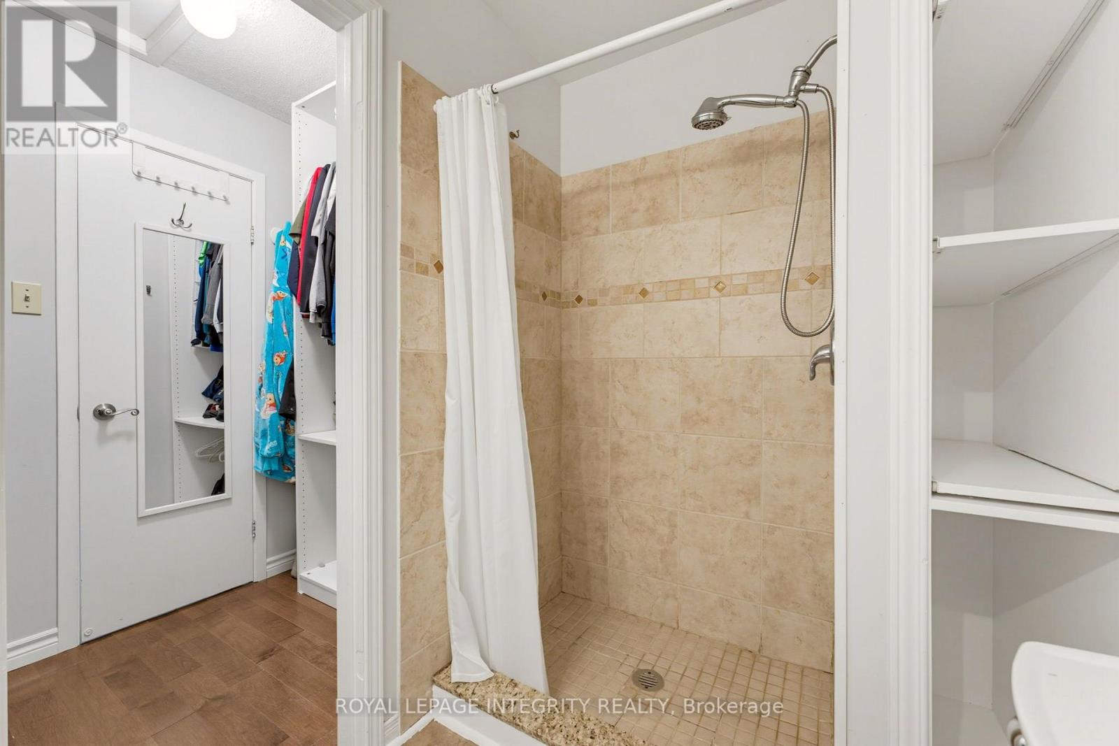 3 Bed, 3 Bath House for Sale in Ottawa – 39 READY WAY, Ottawa – MLS# X13693042 - Image 26