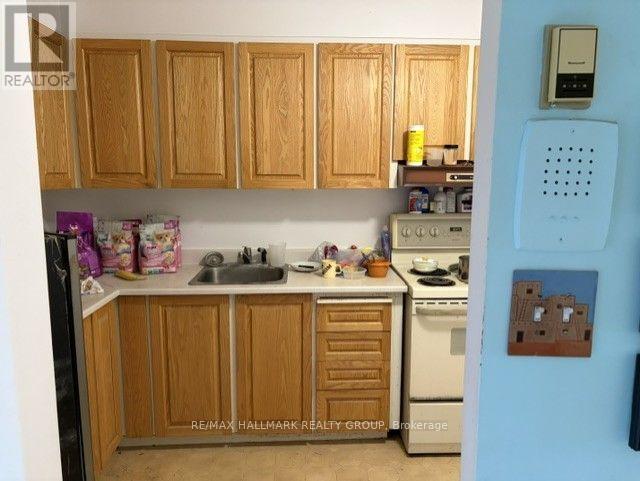 #419 20 CHESTERTON DRIVE - 4