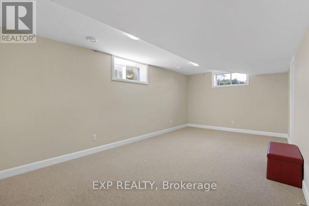 225 SUNSET CRESCENT - Image 29