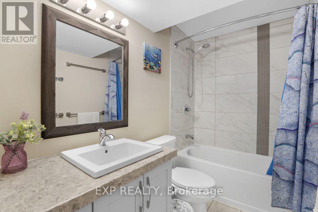 225 SUNSET CRESCENT - Image 32