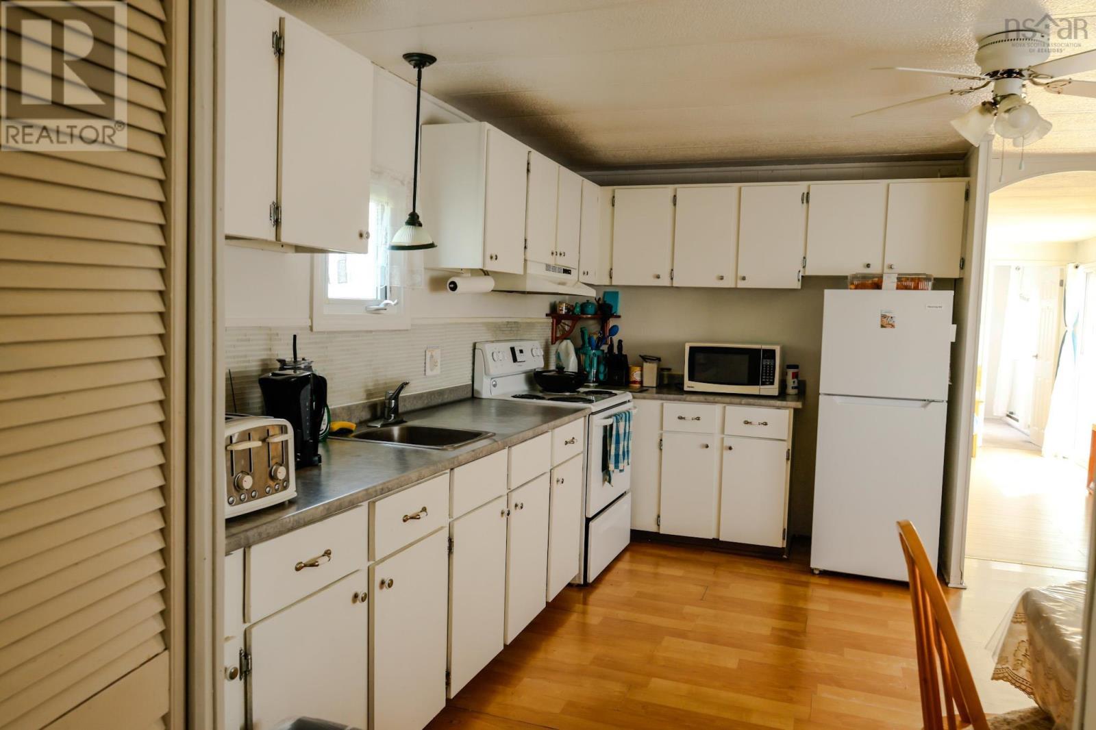 2588 Main Street - Image 7