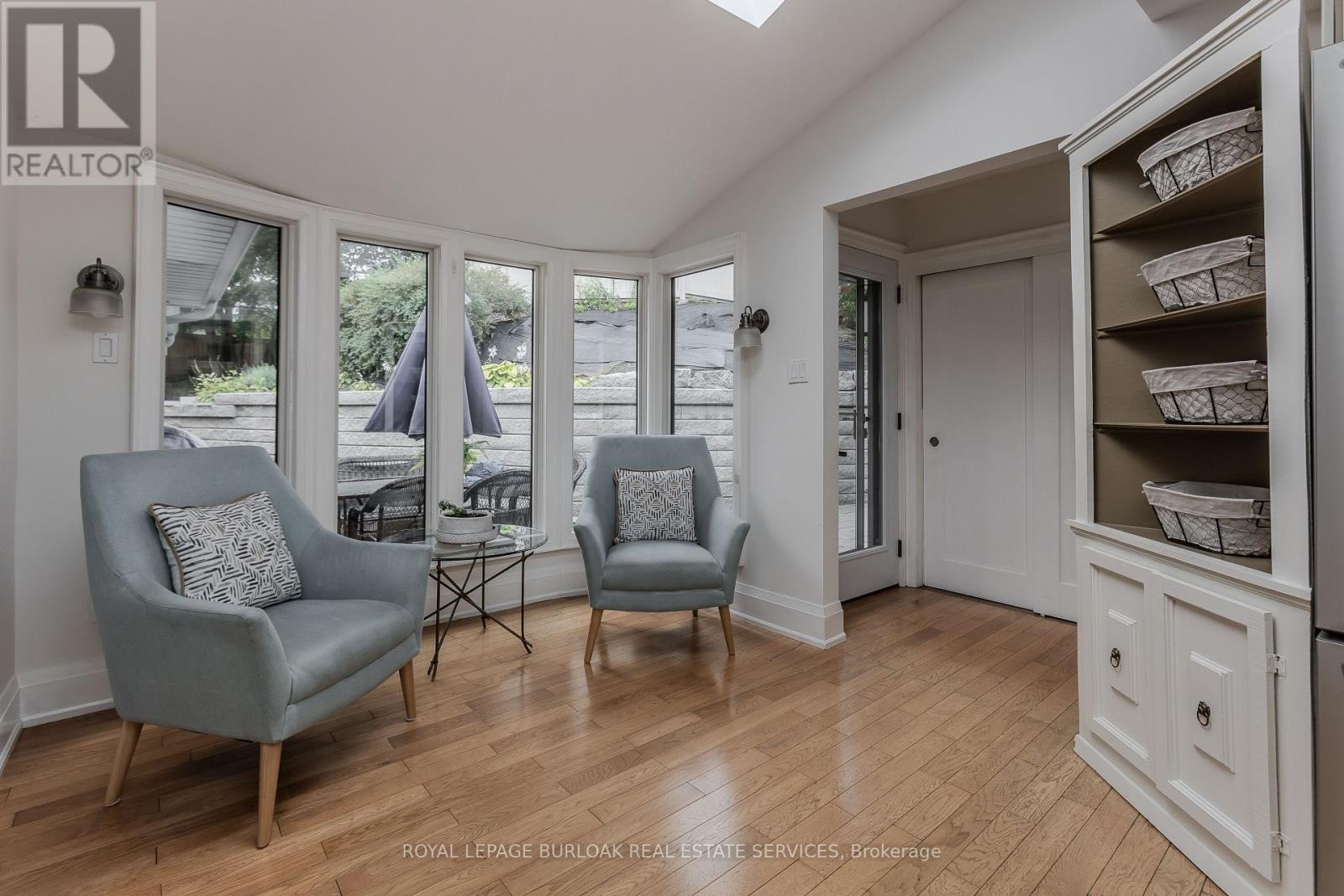892 NORTH SHORE BOULEVARD W - 11