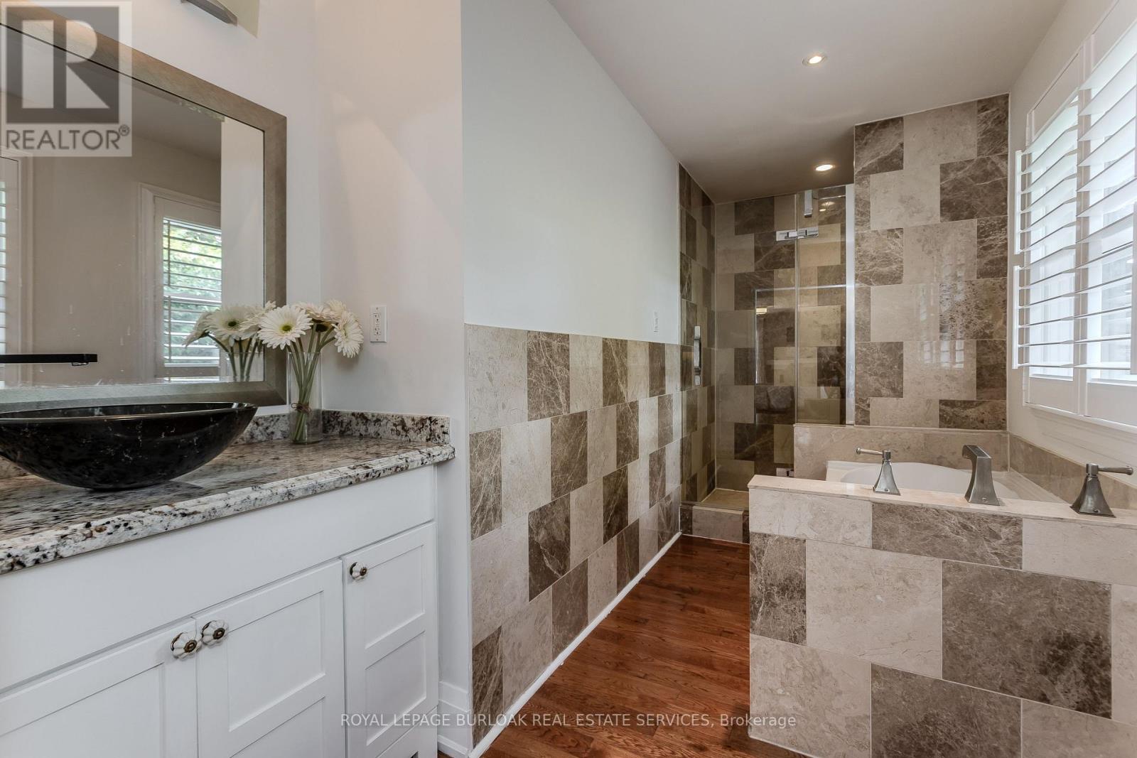 892 NORTH SHORE BOULEVARD W - 17