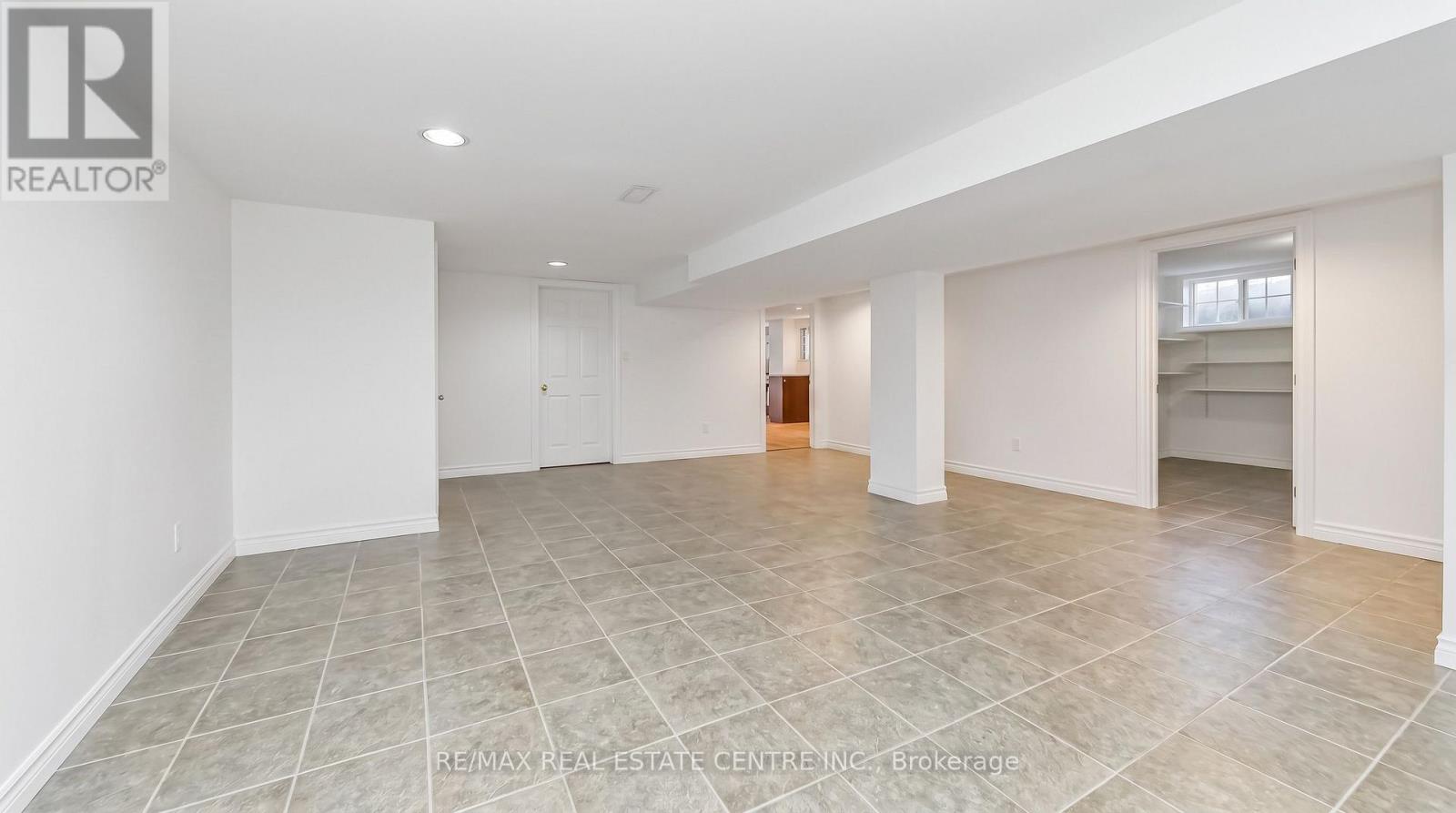 6961 SECOND LINE W - Image 30