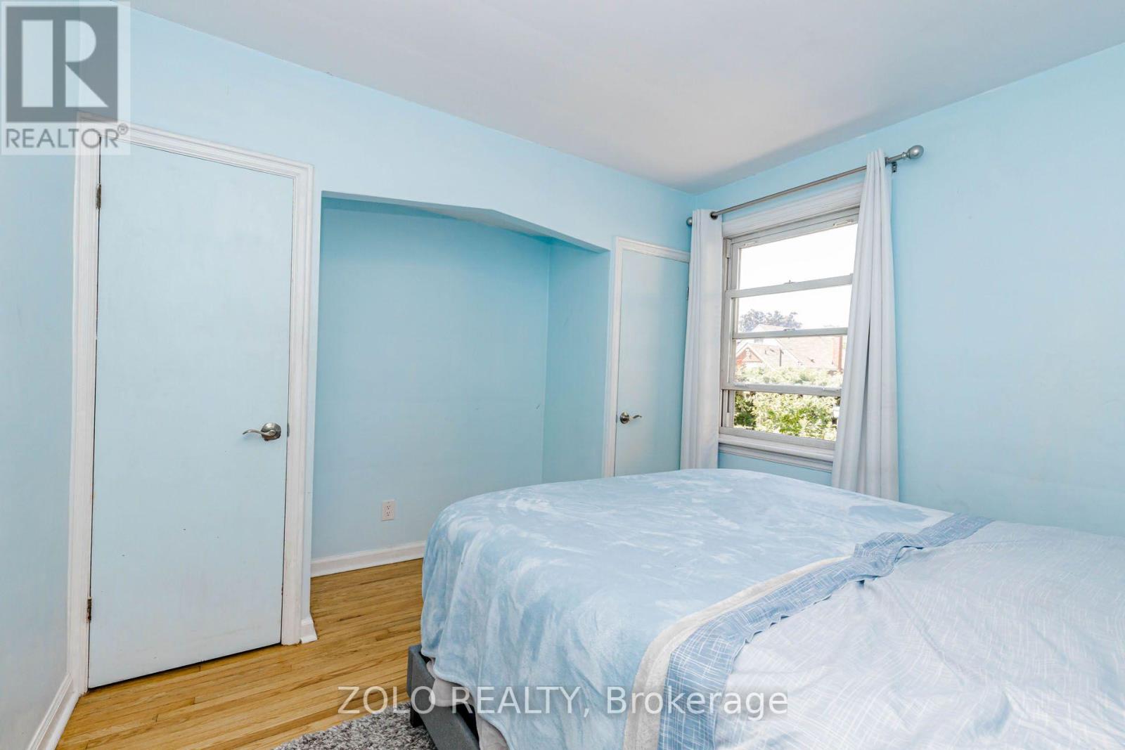 236 PARKDALE AVENUE S - 19