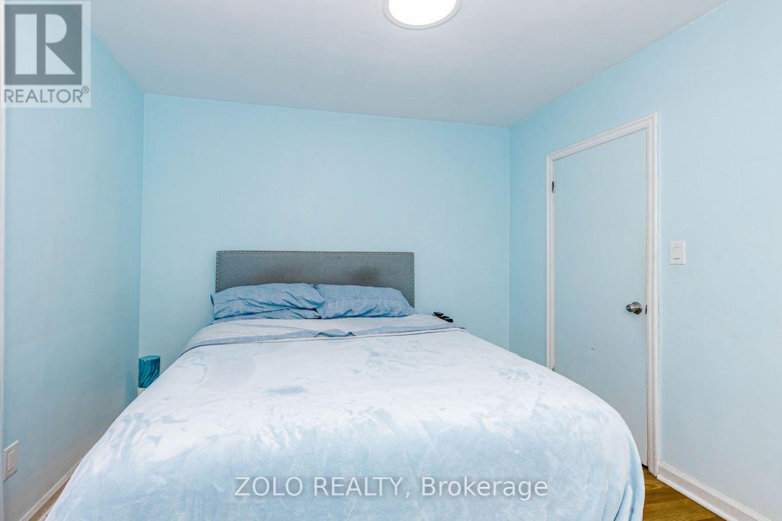 236 PARKDALE AVENUE S - 20