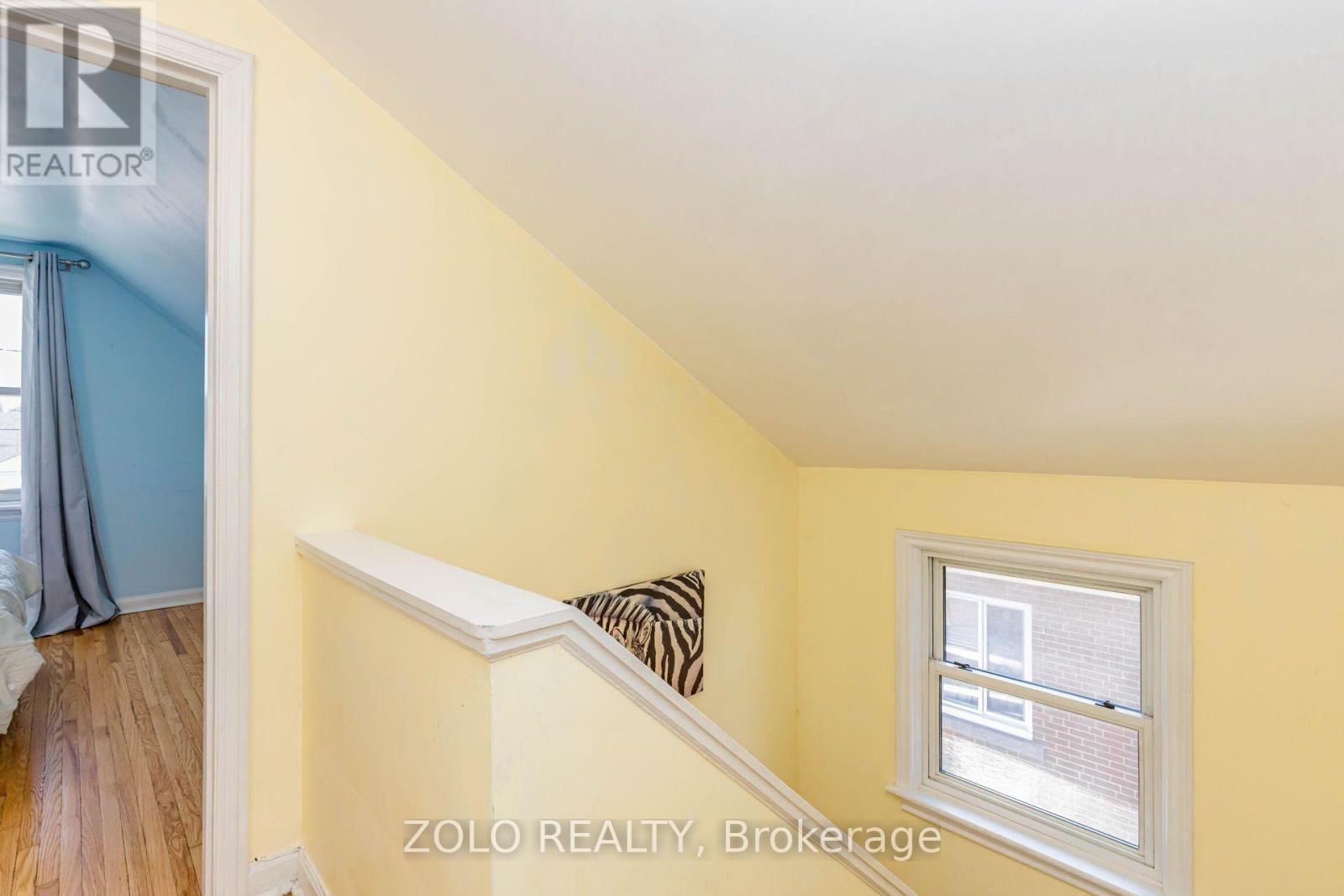 236 PARKDALE AVENUE S - Image 26