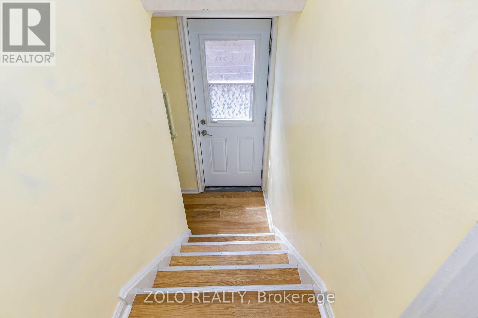 236 PARKDALE AVENUE S - Image 33