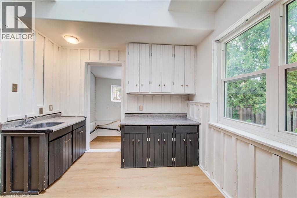 24 HOHNER Avenue - Image 19