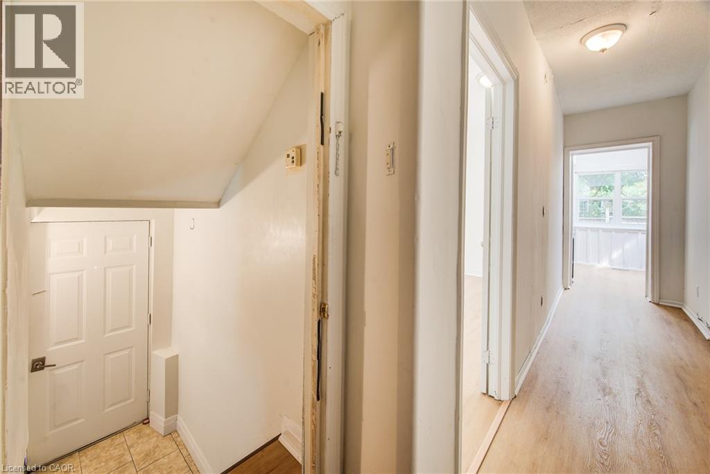 24 HOHNER Avenue - 25