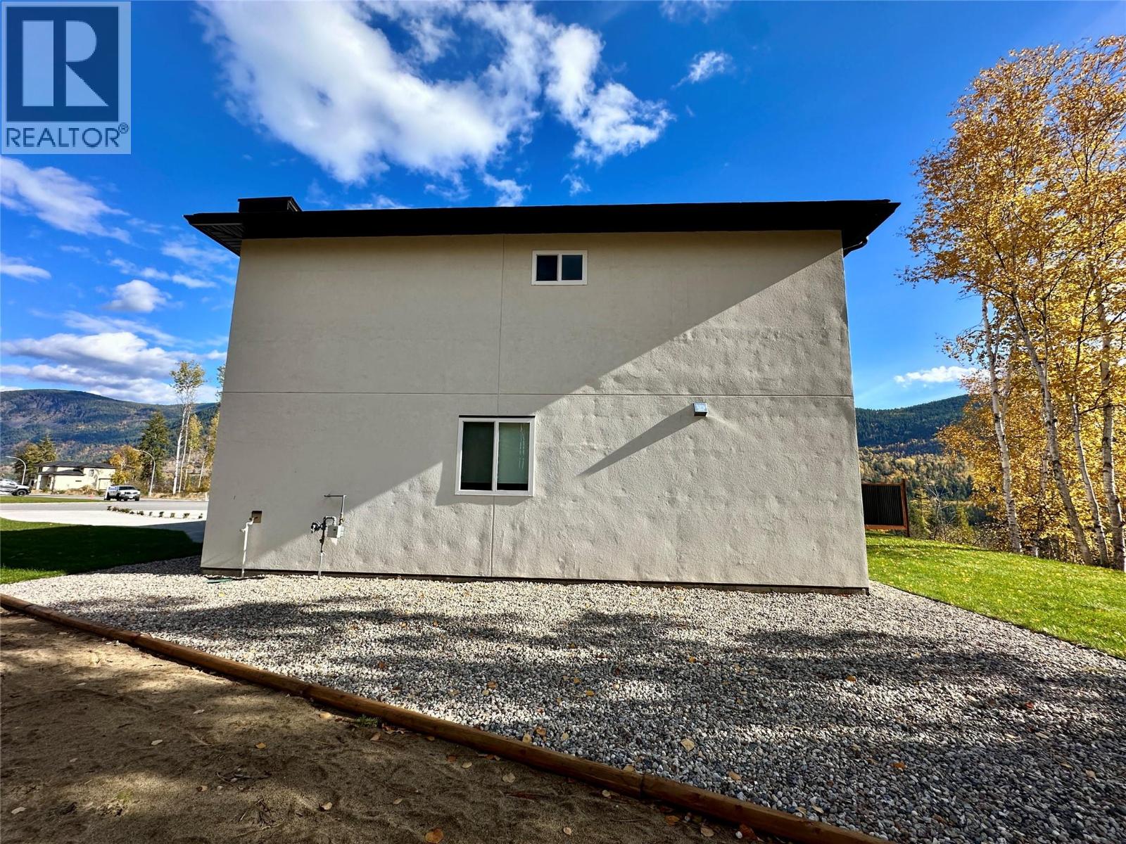 3736 Toba Road, Castlegar