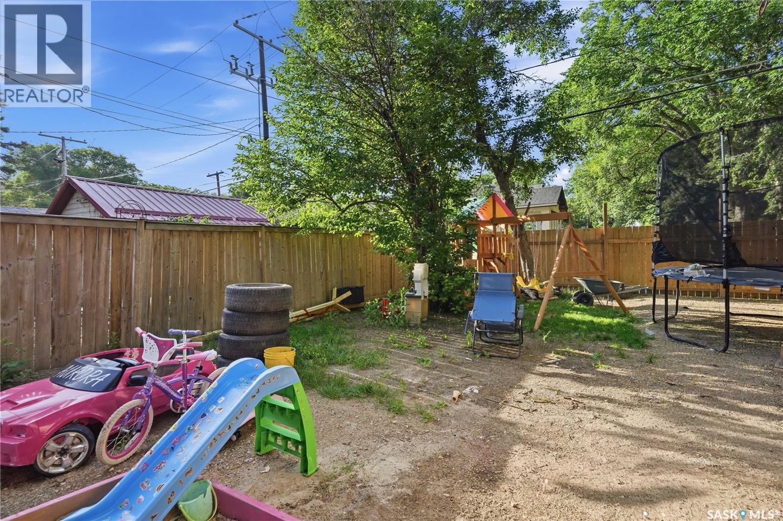 3300 Victoria AVENUE - Image 35
