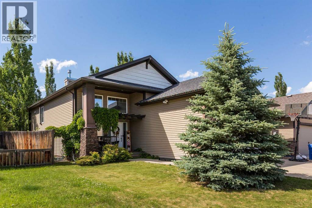 8 Riverton Crescent W - 2