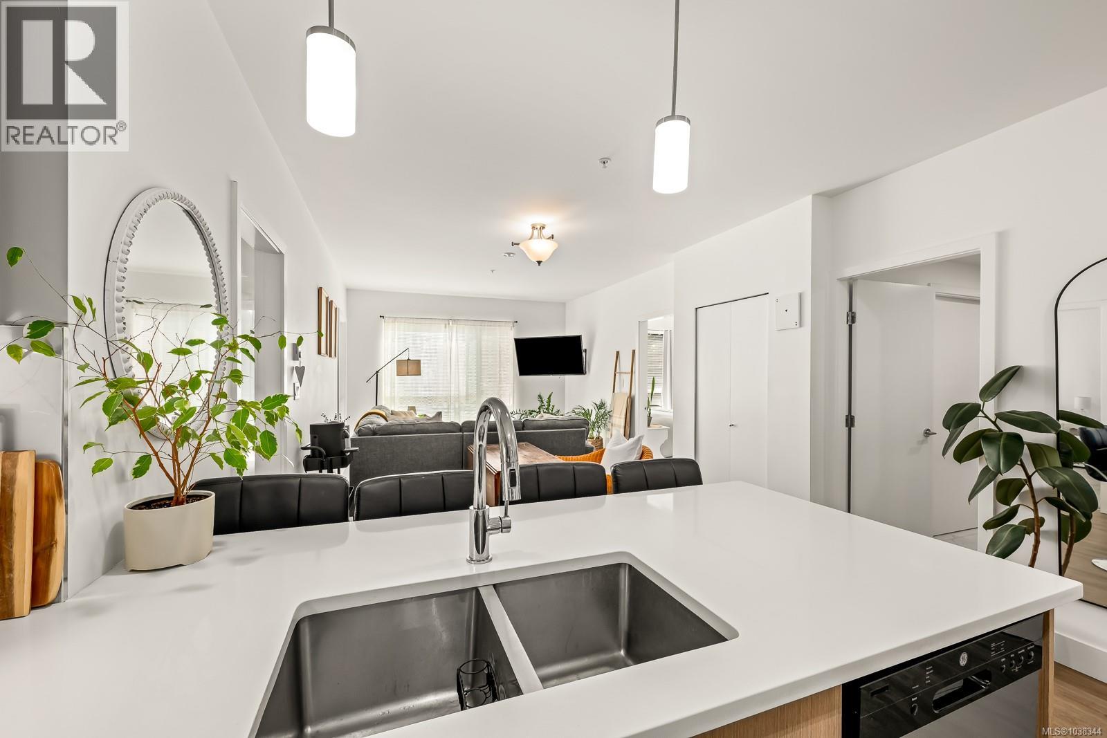 #308 3070 Kilpatrick Ave - 18