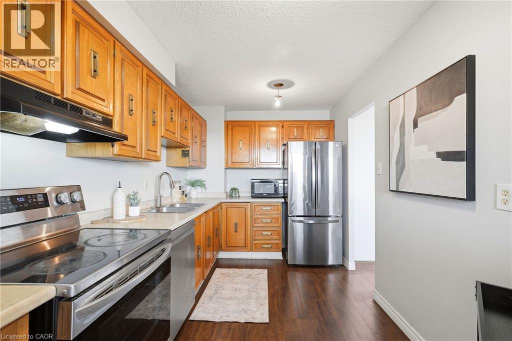 #708 375 KING Street N - 6