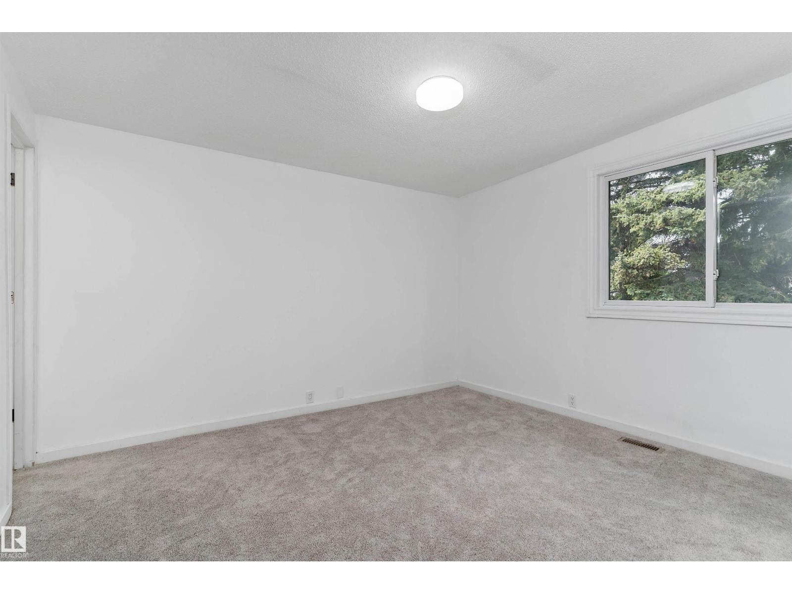 23 GILLINGHAM CR - Image 11