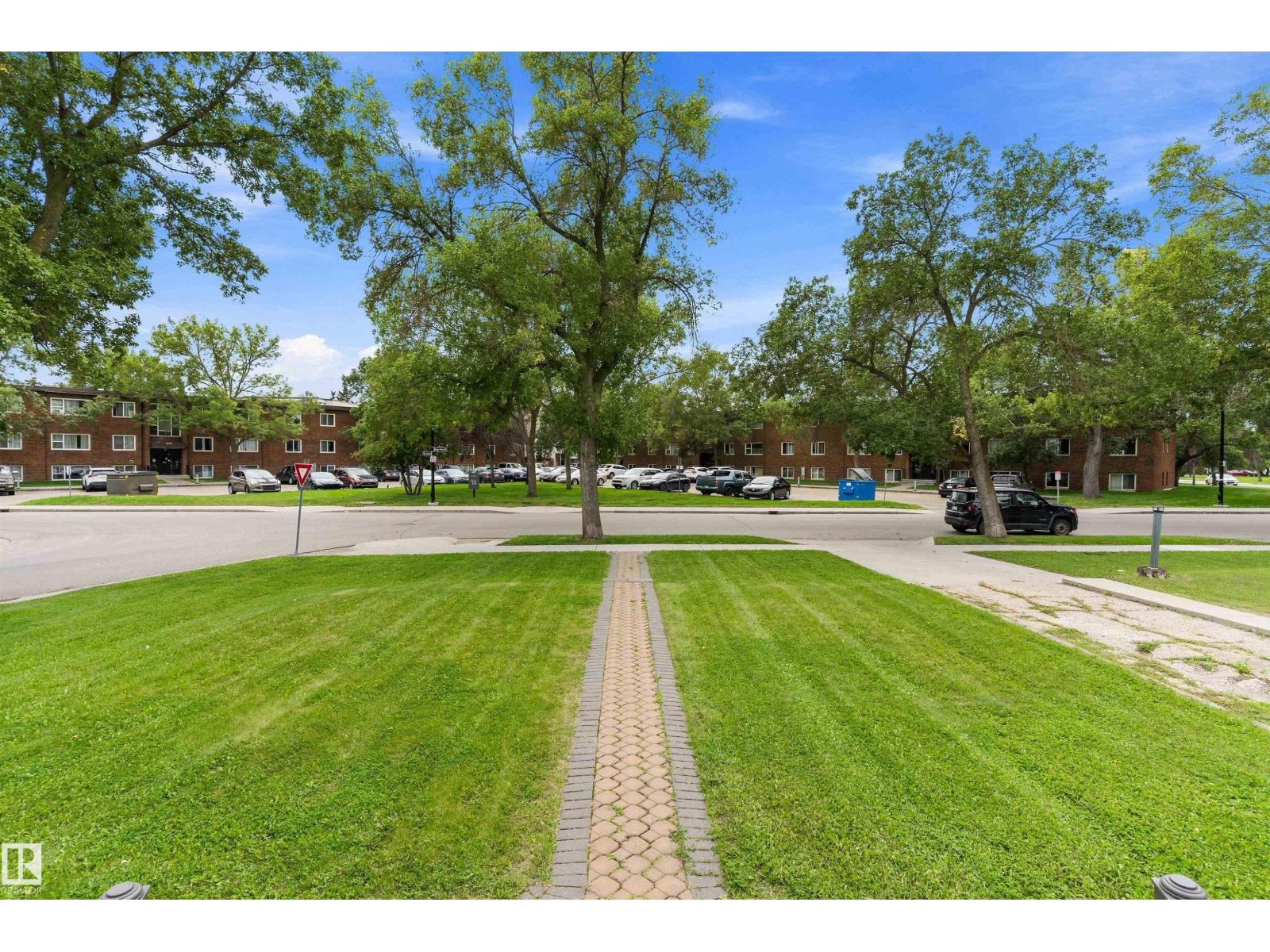 11603 ST ALBERT TR NW - Image 4