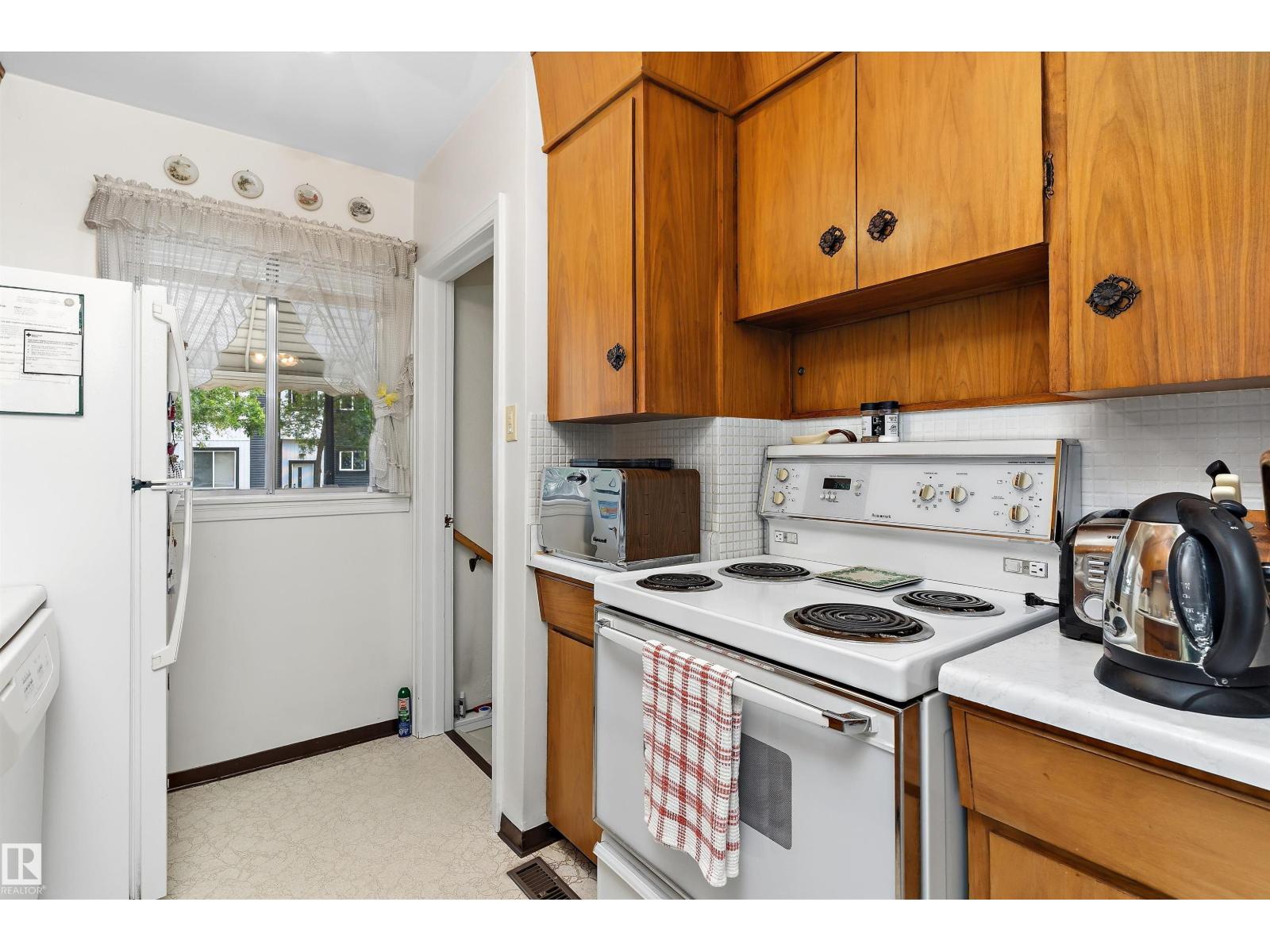 11603 ST ALBERT TR NW - 12
