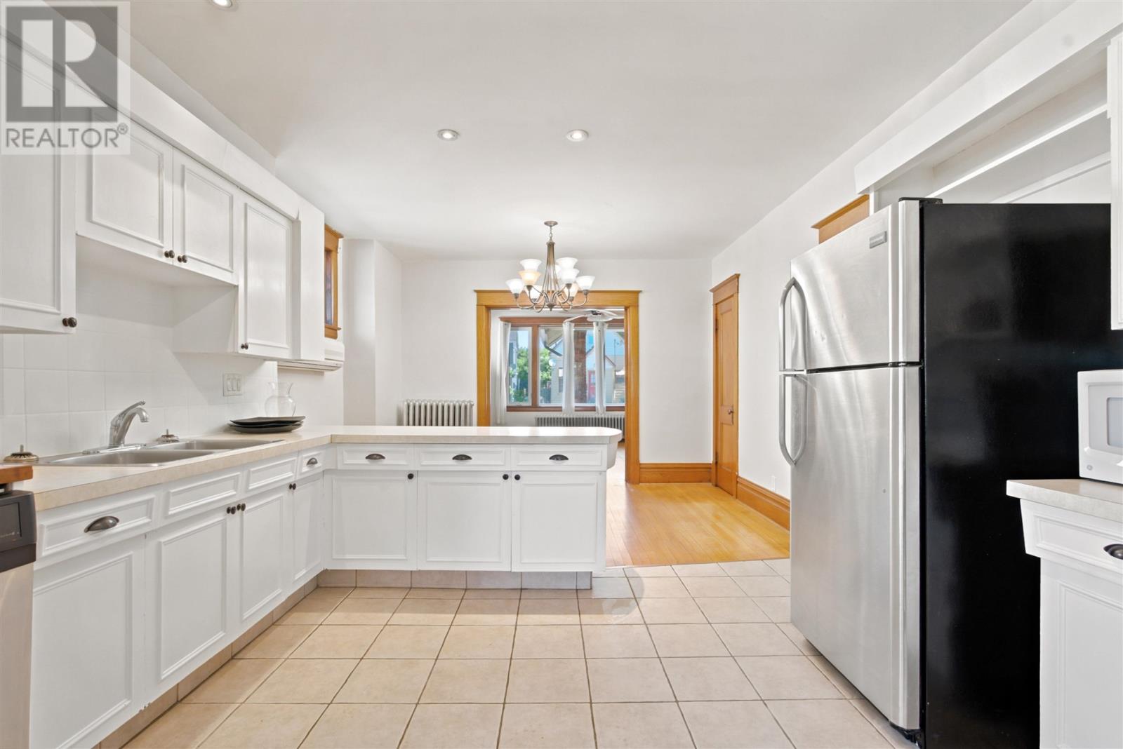 127 Albert ST W - Image 10