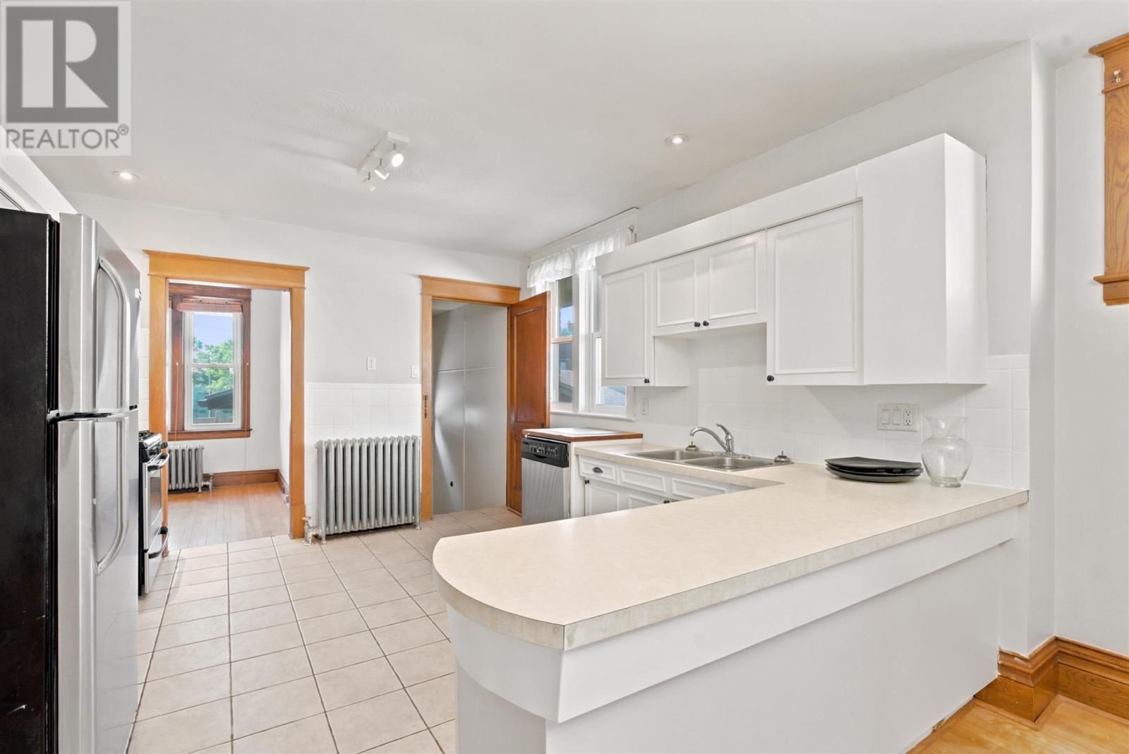 127 Albert ST W - Image 12