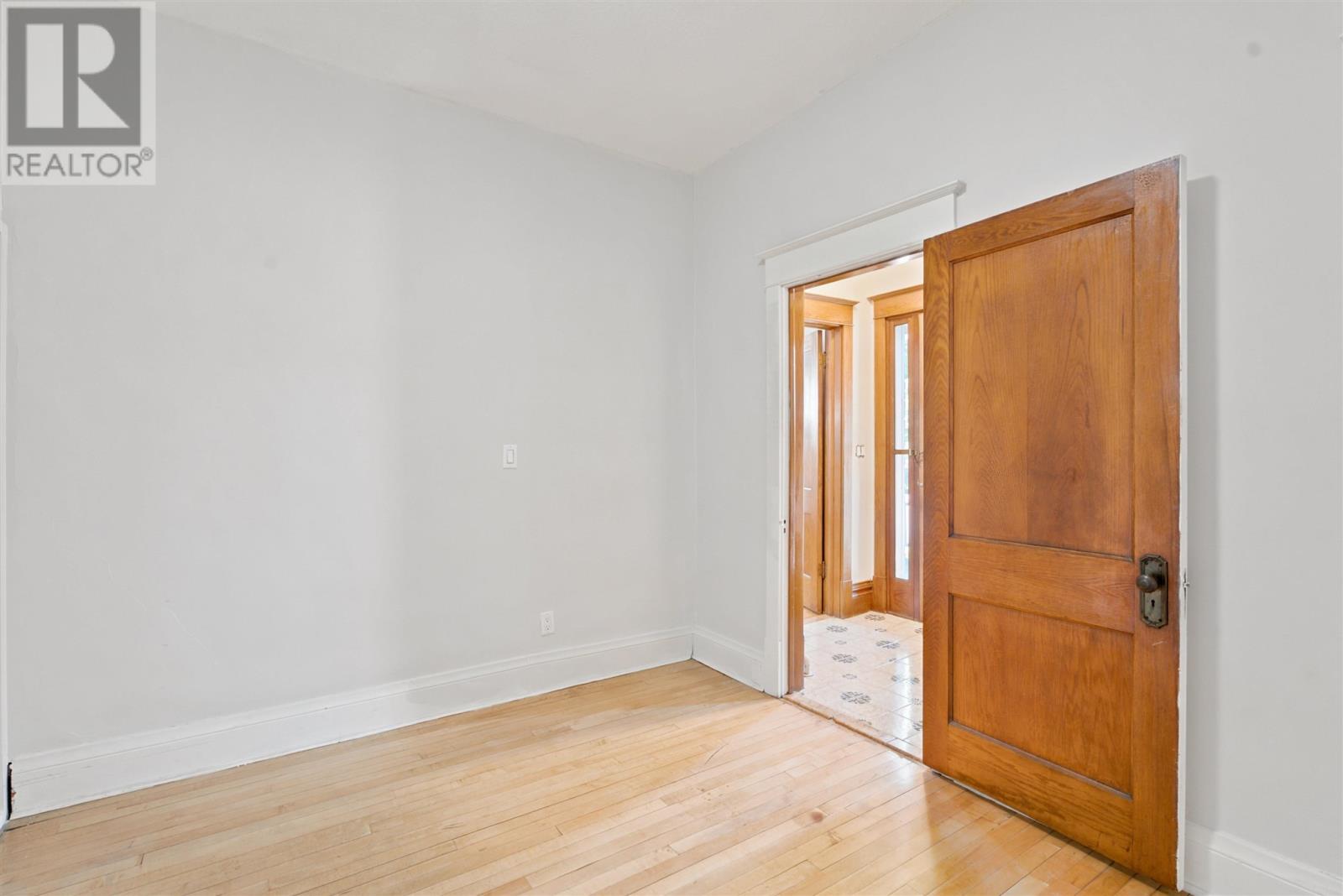 127 Albert ST W - Image 15