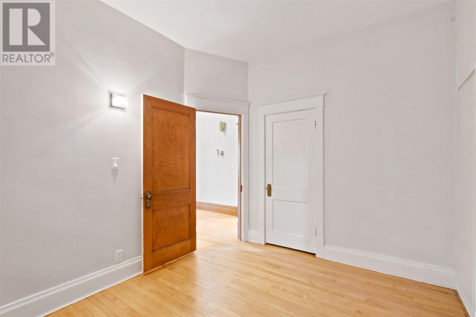 127 Albert ST W - Image 18