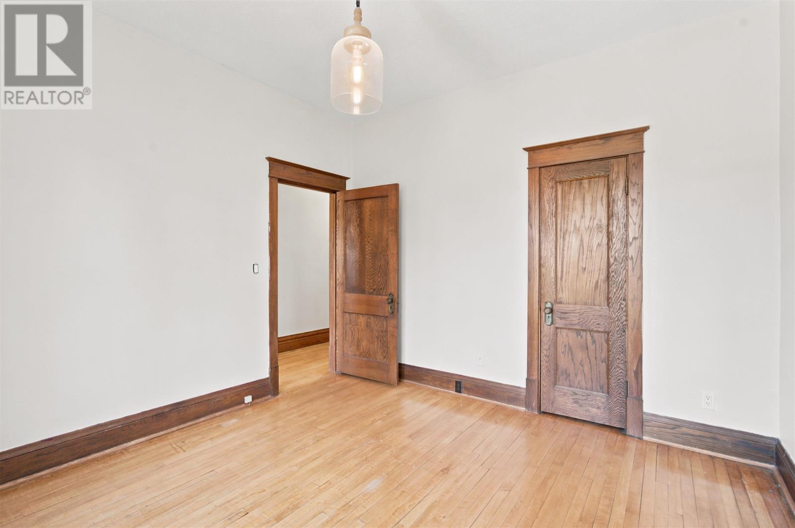 127 Albert ST W - 21