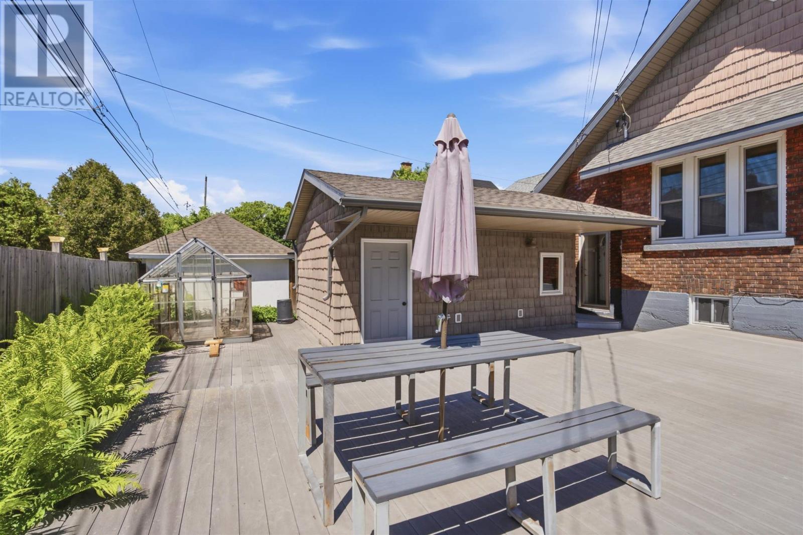 127 Albert ST W - 4