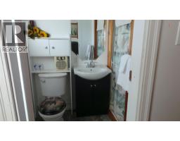 6532 Wasa Lake Park Drive, Wasa, BC V0B2K0 Photo 14