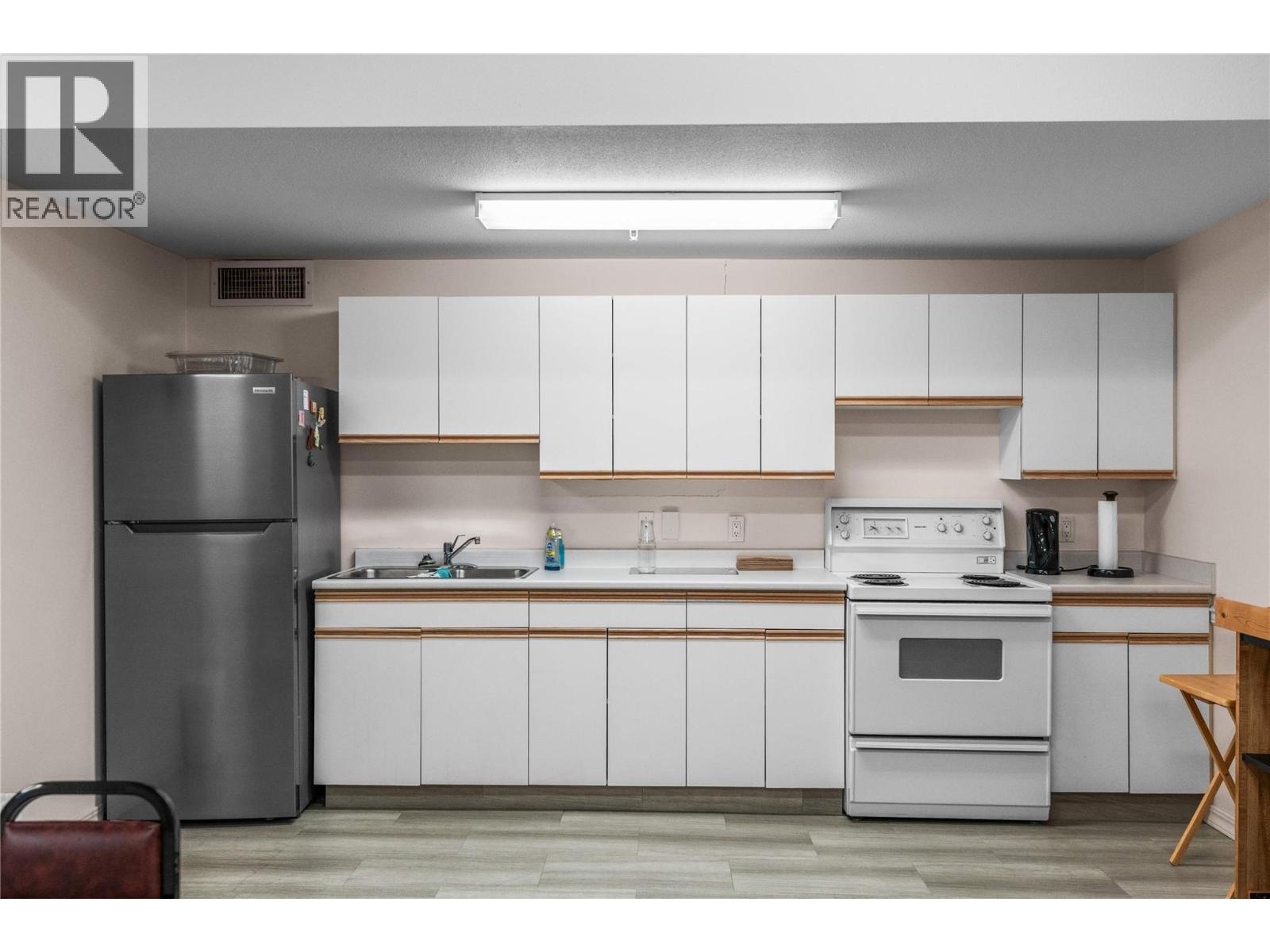 #301 3805 30 Avenue - Image 34