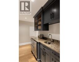 2226 Arbutus Rd, Saanich, BC V8N1V3 Photo 49
