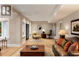 2226 Arbutus Rd, Saanich, BC V8N1V3 Photo 43