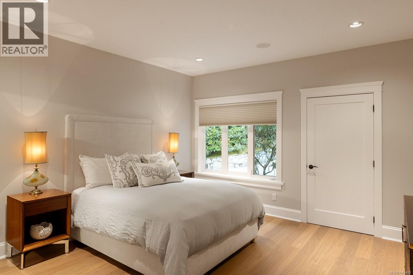 2226 Arbutus Rd - 34