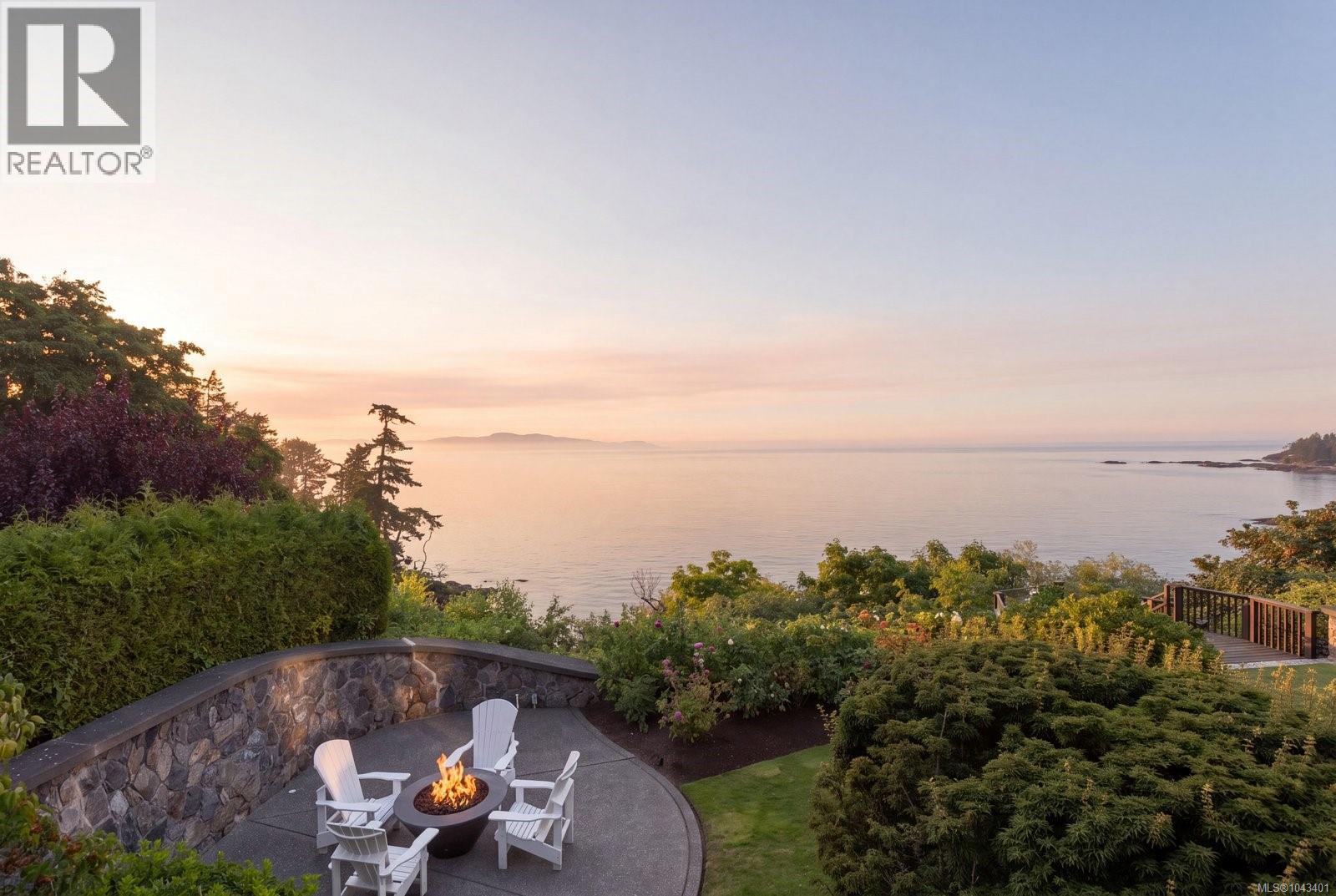 2226 Arbutus Rd - 46
