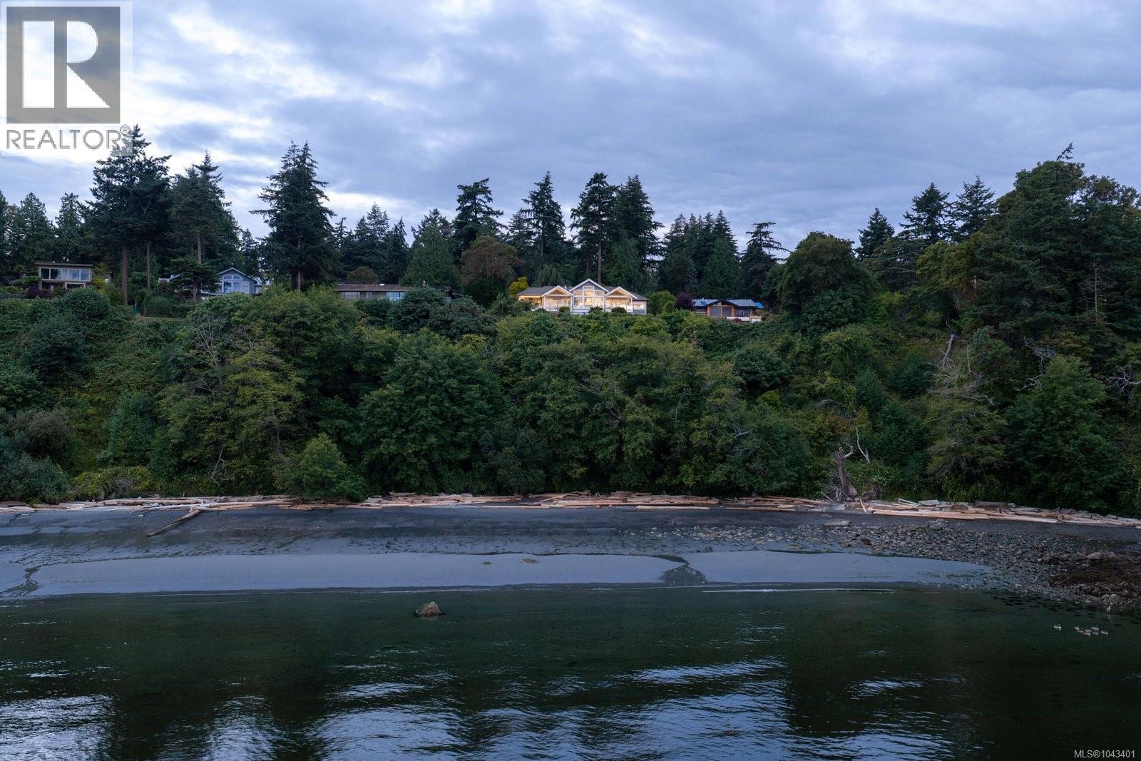 2226 Arbutus Rd - Image 54