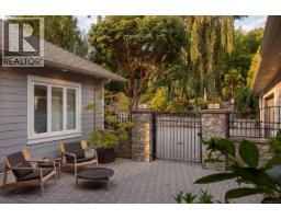 2226 Arbutus Rd, Saanich, BC V8N1V3 Photo 56