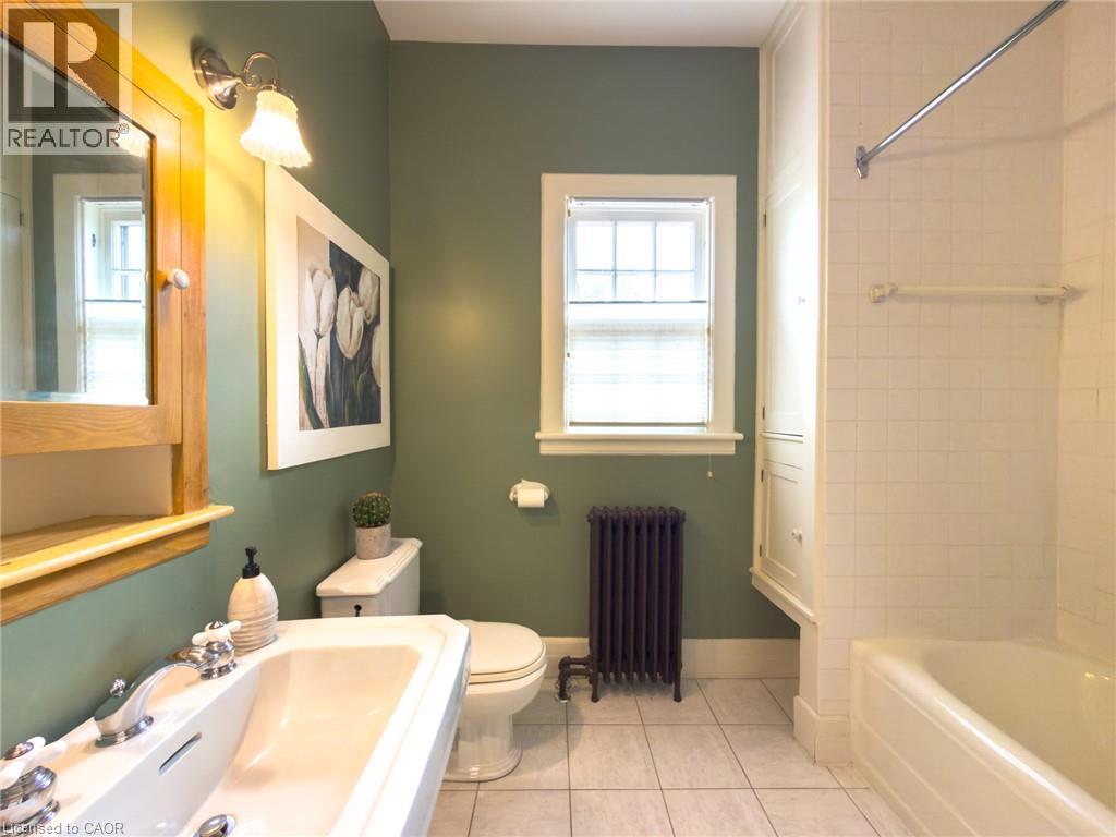138 ST. JAMES Street S - Image 33
