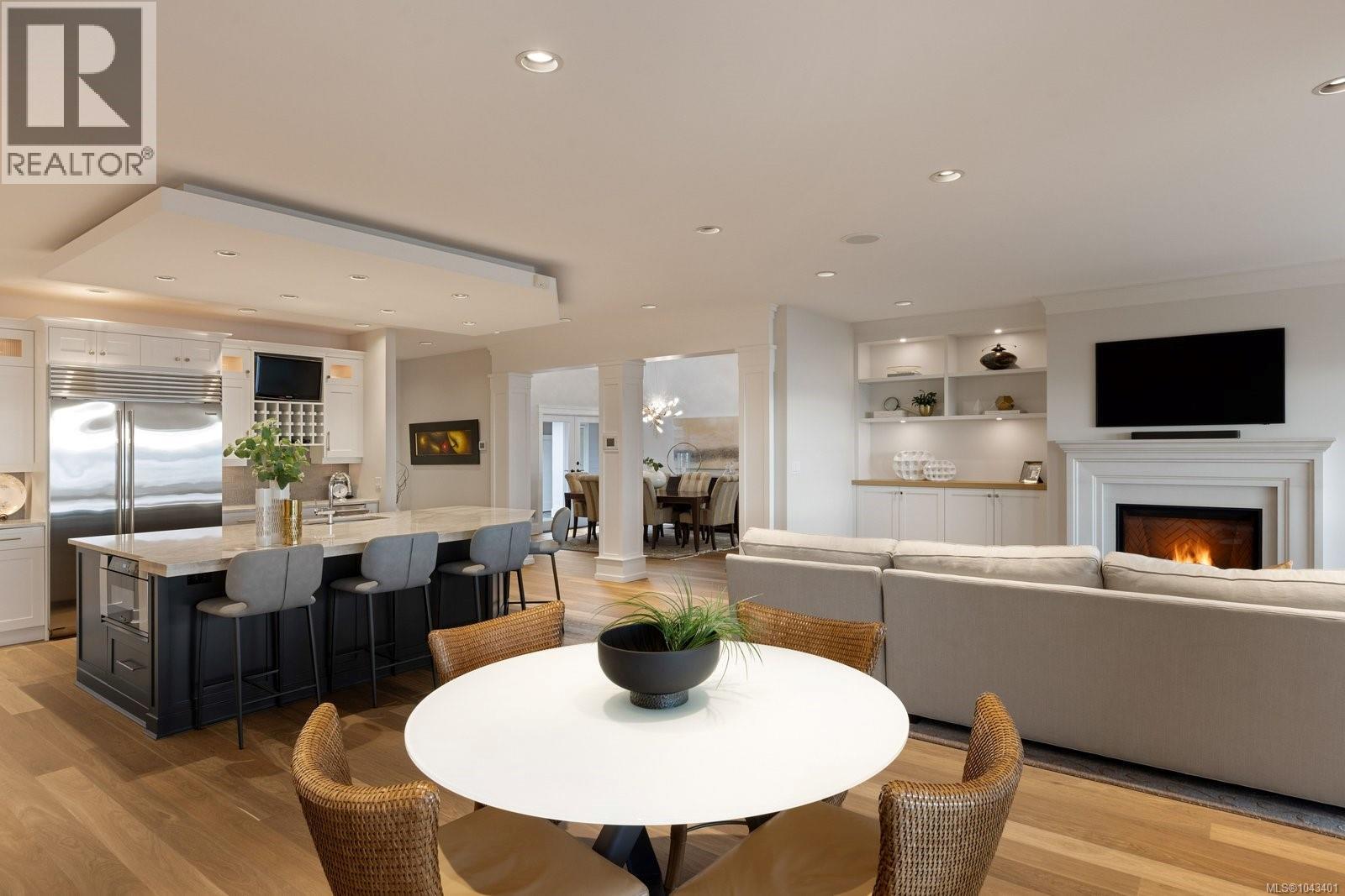 2226 Arbutus Rd - Image 18